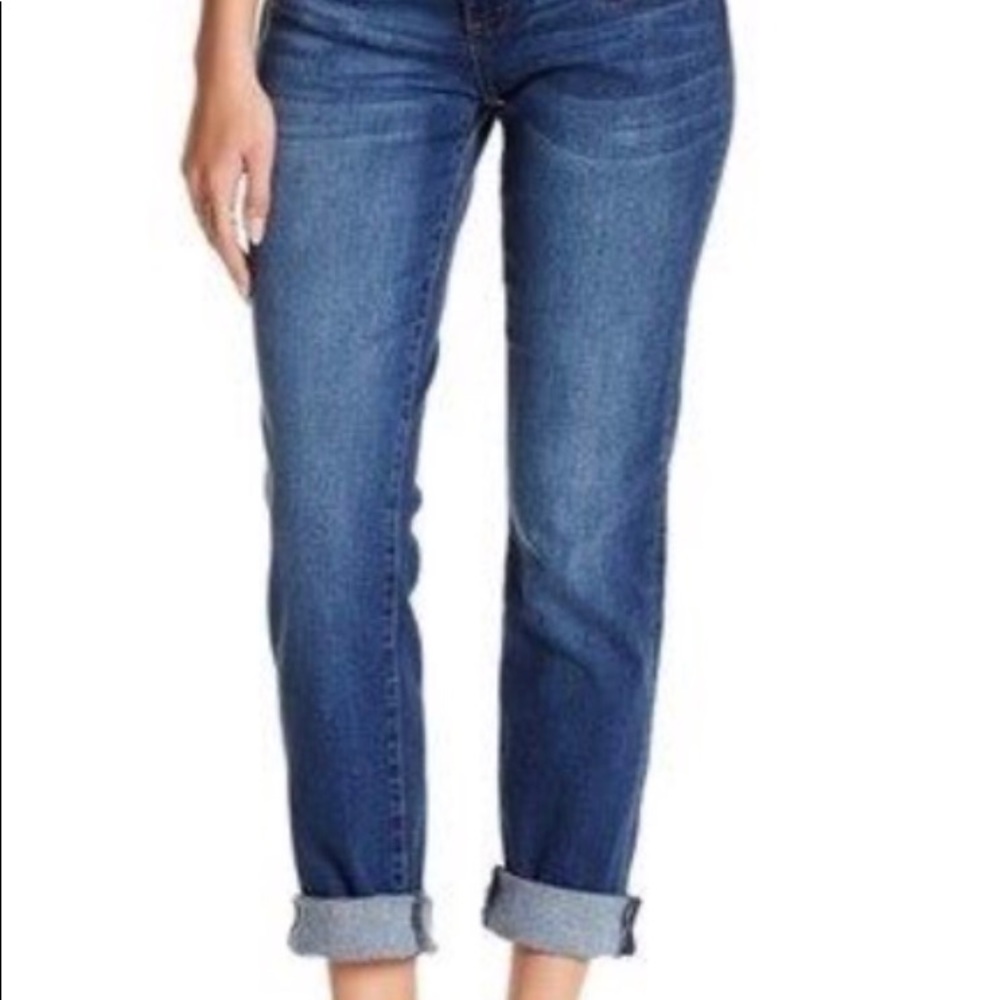 Kut from the kloth boyfriend jeans.